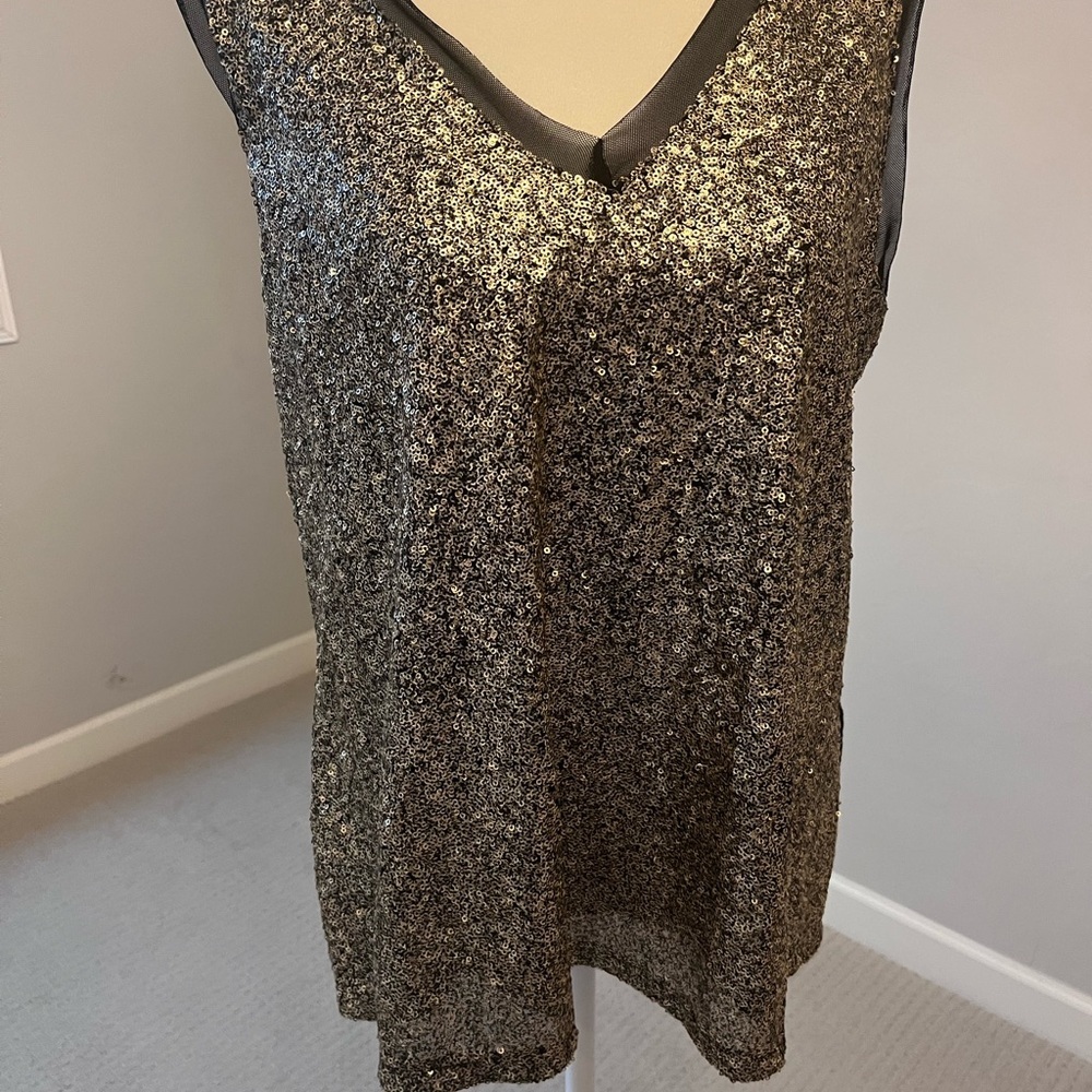 Black and Gold Sequin Sleeveless Top‎